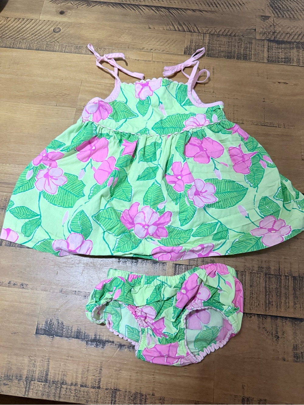 Lilly Pulitzer baby girl dress in 12–18M with matching bloomers